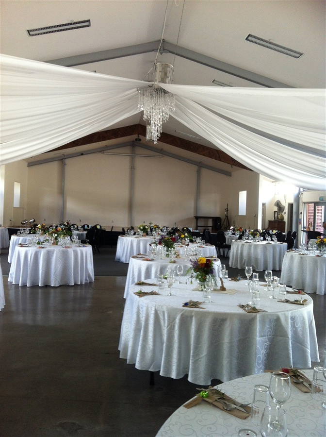 4 Swags with Chandelier