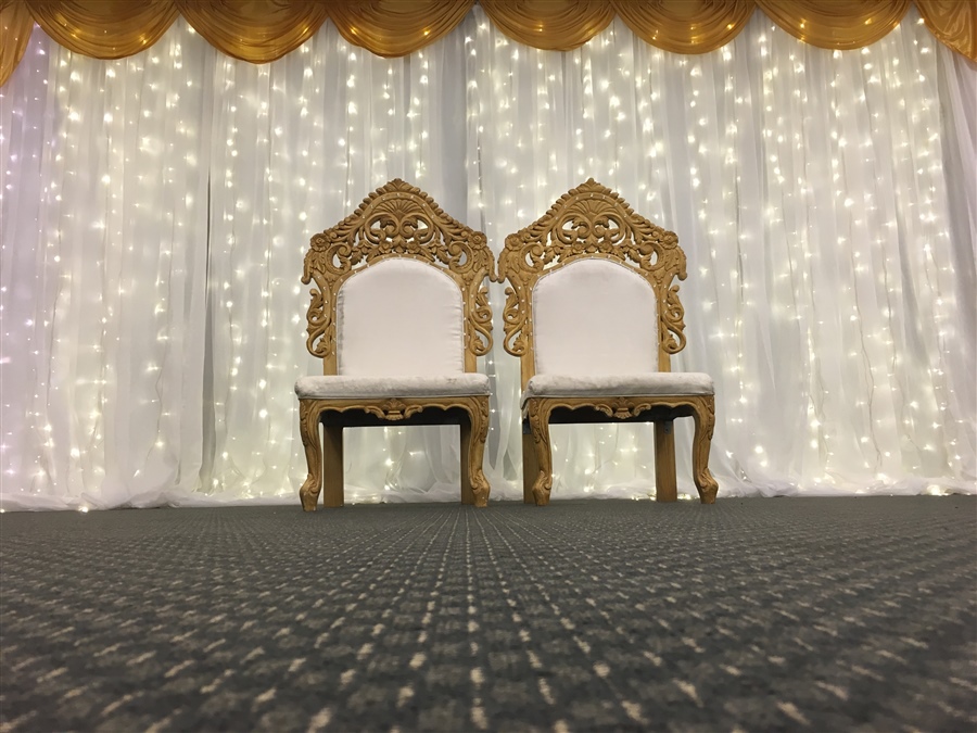 6m x 3m Curtain Lights with Gold Scallop