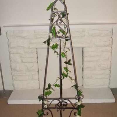 Easel