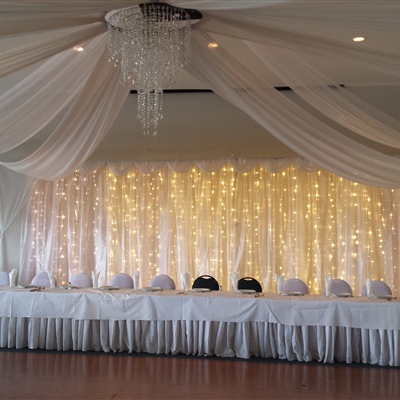 8 Swags with Chandelier
