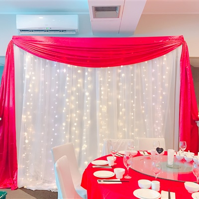 3m x 3m Curtain Lights with Red Frame